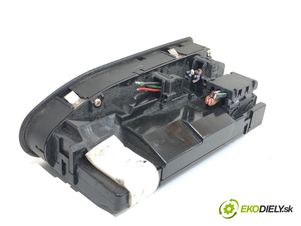 BMW E39 sedan 1997 110 kW 520 i 1990 Prepínač okien 8368966 (Prepínacie páčky pod volantom)