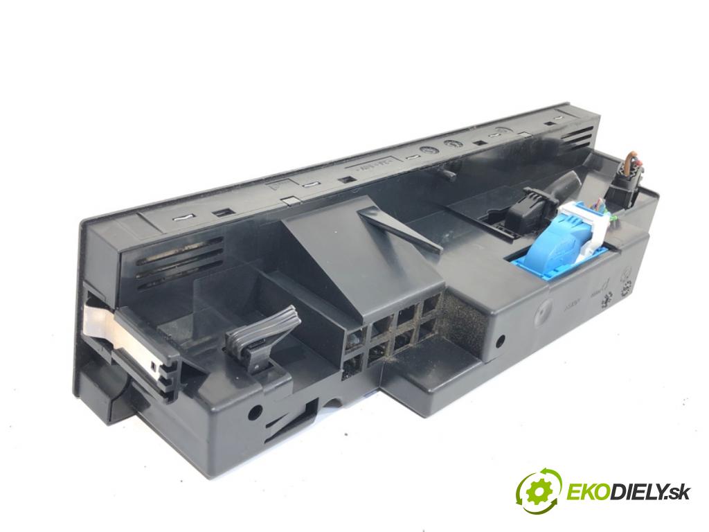 BMW E39 sedan 1997 110 kW 520 i 1990 Panel ovládania kúrenia 8375453 (Prepínacie páčky pod volantom)