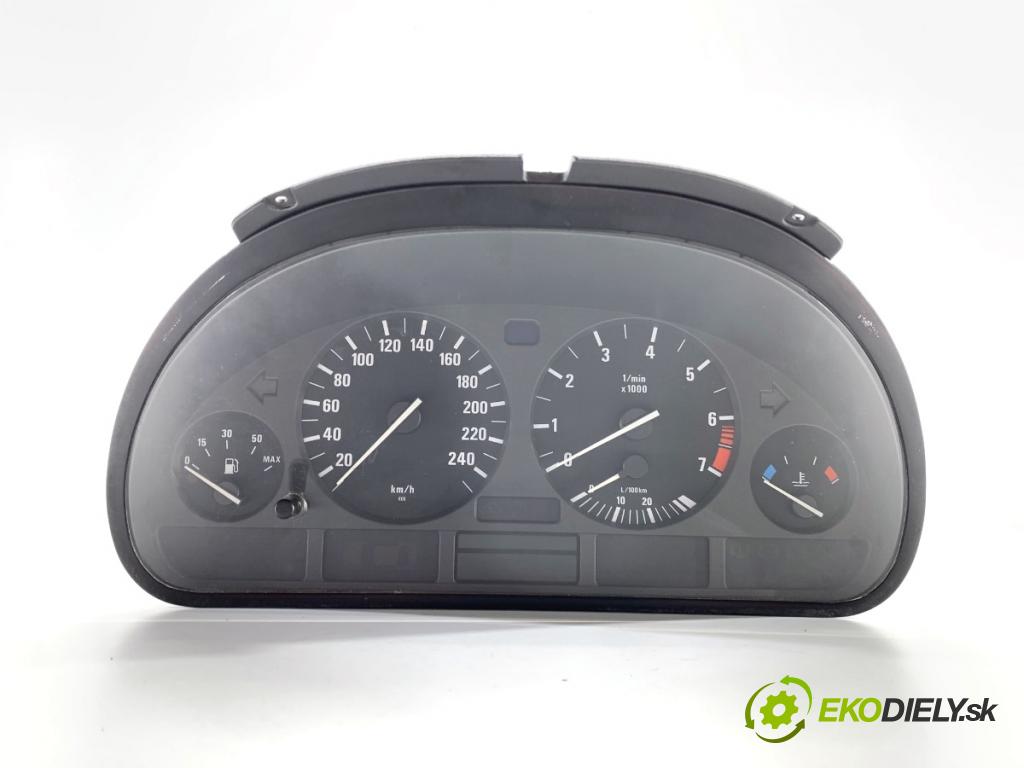 BMW E39 sedan 1997 110 kW 520 i 1990 Prístrojovka 8375669 (Prístrojová doska)