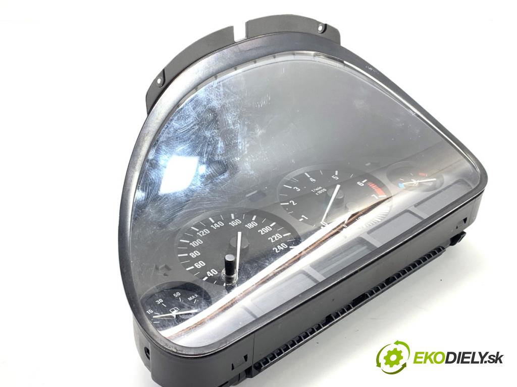 BMW E39 sedan 1997 110 kW 520 i 1990 Prístrojovka 8375669 (Prístrojová doska)