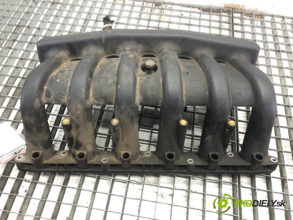 BMW E39 sedan 1997 110 kW 520 i 1990 potrubí sání 1427618 (Sací potrubí)