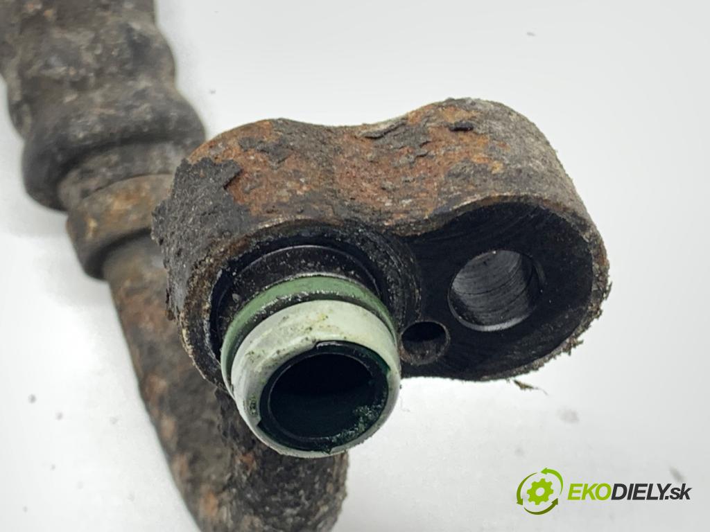 BMW E39 sedan 1997 110 kW 520 i 1990 rúrka klimatizácie  (Rúrka klimatizácie)