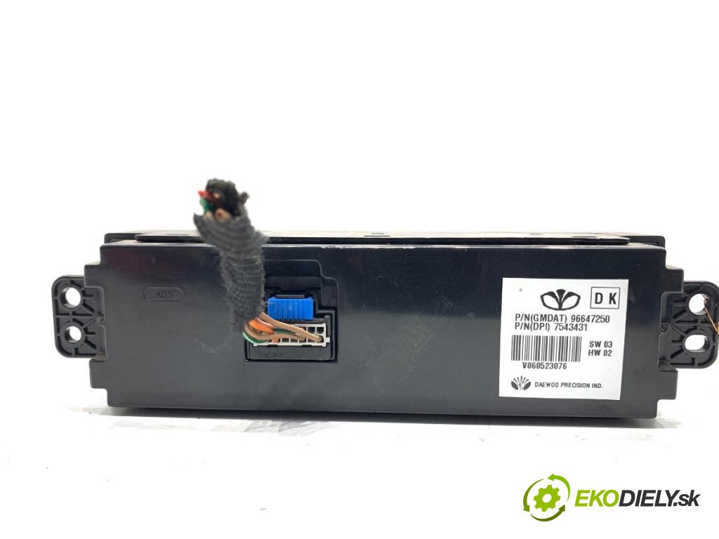 CHEVROLET EPICA sedan 2007 105 kW 2.0 1993 Dislpej 96647250 (Prístrojová doska)