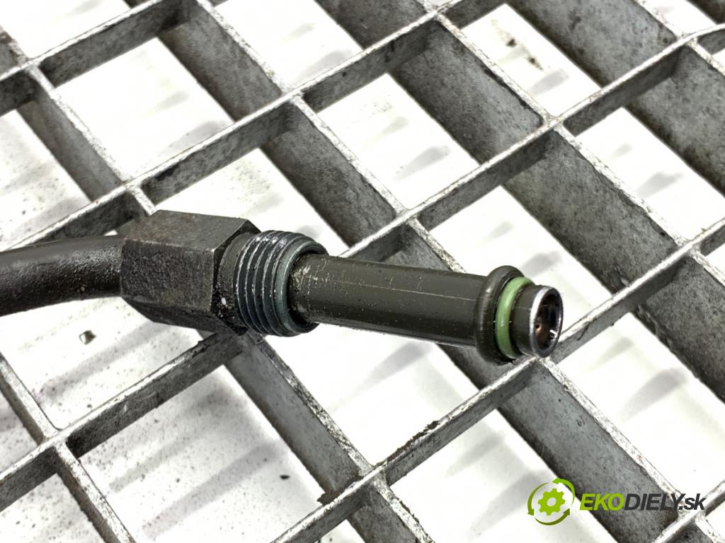 VOLVO V70 II Kombi 2000 147 kW 2.4 T AWD 2435 hadica servočerpadlo  (Rúrka servočerpadla)