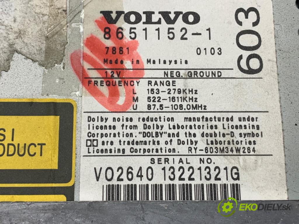 VOLVO V70 II Kombi 2000 147 kW 2.4 T AWD 2435 RADIO 8651152 (Audio zariadenie)