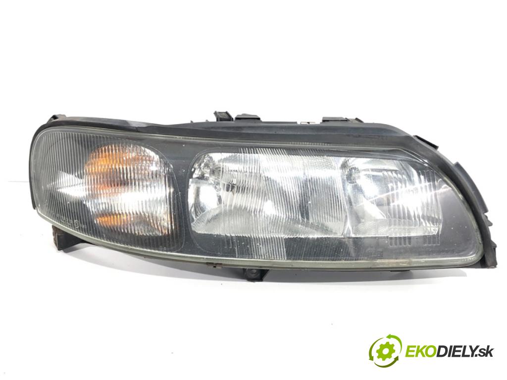 VOLVO V70 II Kombi 2000 147 kW 2.4 T AWD 2435 světlomet pravý přední část 8693568