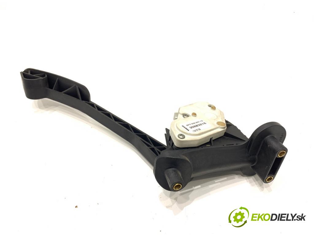 VOLVO V70 II Kombi 2000 147 kW 2.4 T AWD 2435 Potenciometer plynu 30683516 (Potenciometer plynového pedálu)