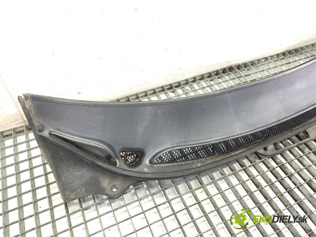 VOLVO V70 II Kombi 2000 147 kW 2.4 T AWD 2435 Torpédo, plast pod čelné okno 9190000 (Torpédo (plast pod čelným sklom))