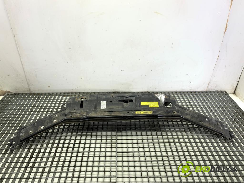 VOLVO V70 II Kombi 2000 147 kW 2.4 T AWD 2435 držák přední část  (Přední výztuha)