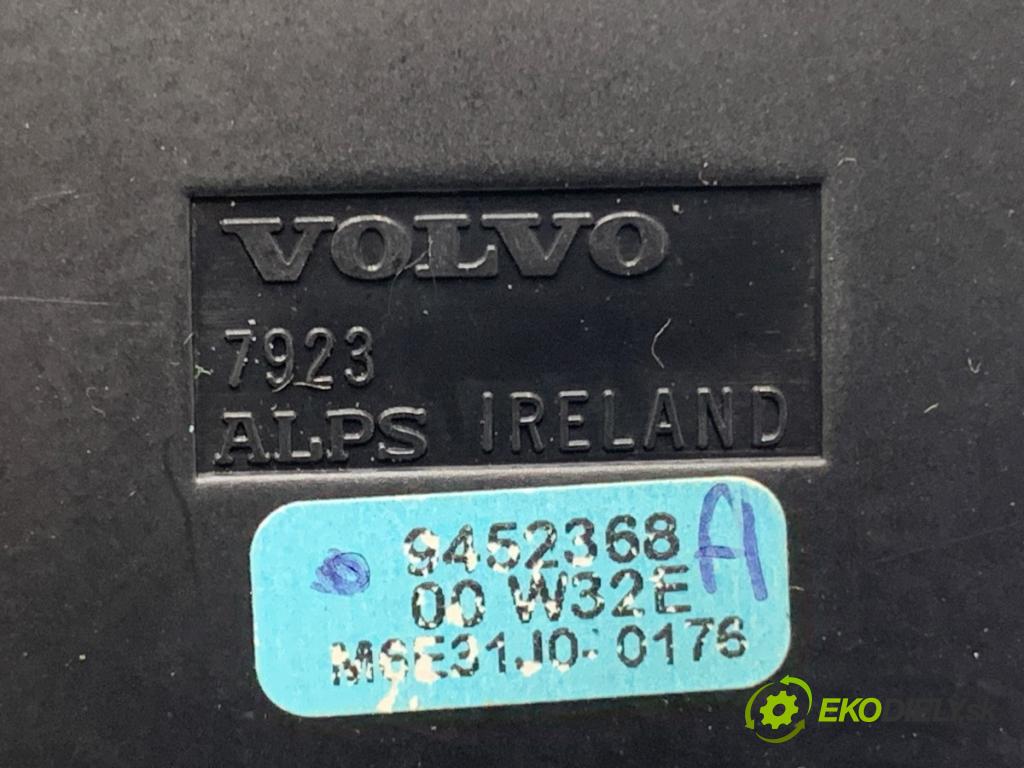 VOLVO V70 II Kombi 2000 147 kW 2.4 T AWD 2435 Panel ovládania kúrenia 9452368 (Prepínacie páčky pod volantom)