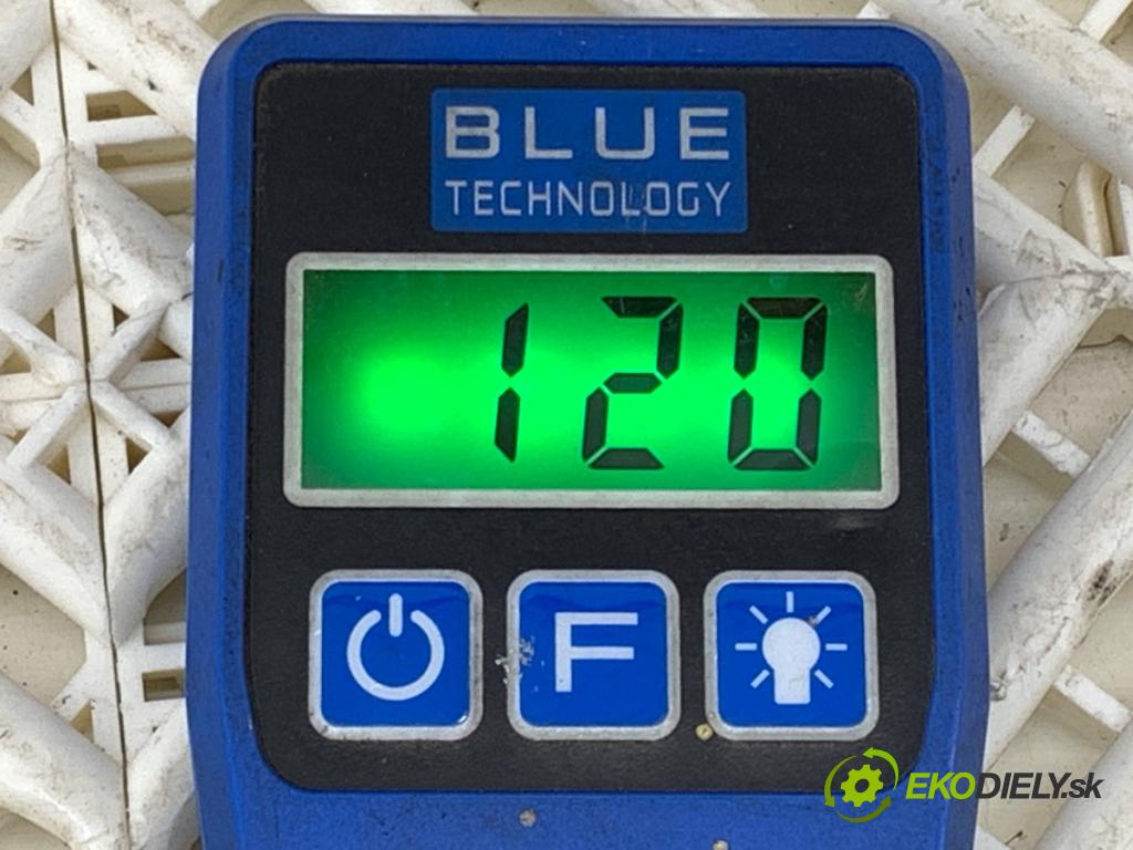 VOLVO V70 II Kombi 2000 147 kW 2.4 T AWD 2435 kapota  (Kapota)