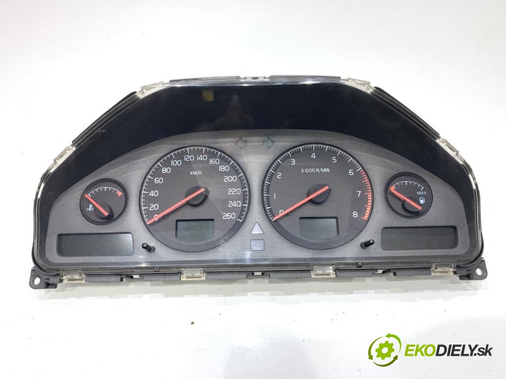 VOLVO V70 II Kombi 2000 147 kW 2.4 T AWD 2435 Prístrojovka 9499668 (Prístrojová doska)