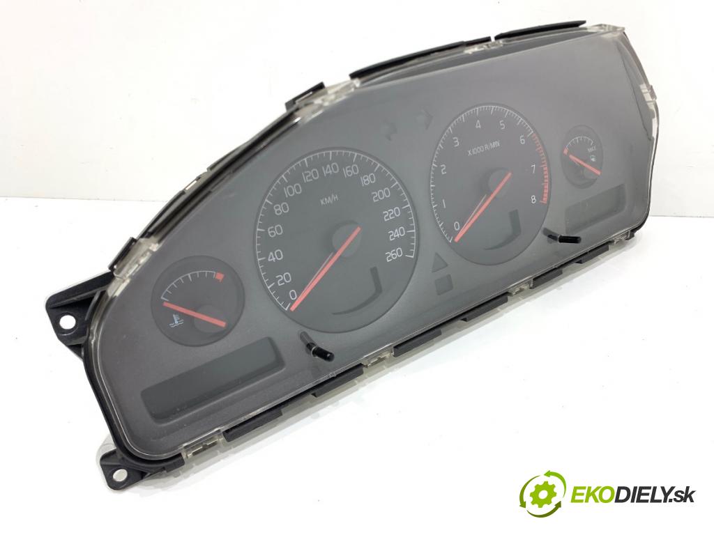 VOLVO V70 II Kombi 2000 147 kW 2.4 T AWD 2435 Prístrojovka 9499668 (Prístrojová doska)