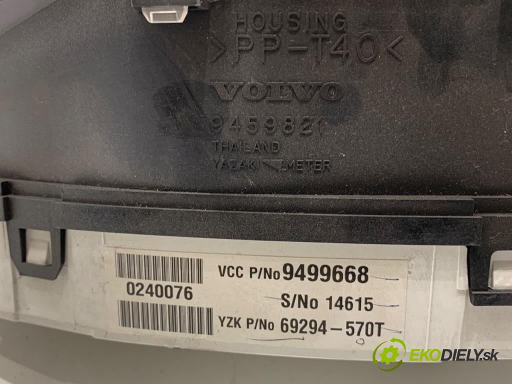 VOLVO V70 II Kombi 2000 147 kW 2.4 T AWD 2435 Prístrojovka 9499668 (Prístrojová doska)