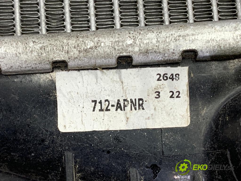 VOLVO V70 II Kombi 2000 147 kW 2.4 T AWD 2435 Chladič vody  (Chladič vody)