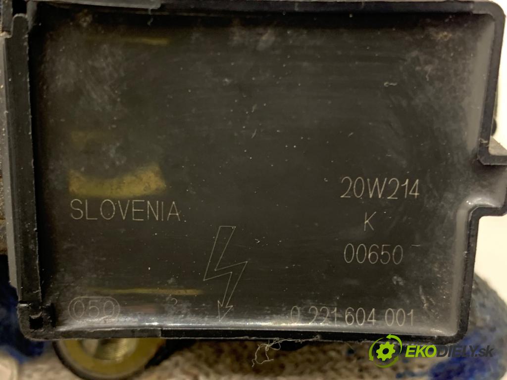 VOLVO V70 II Kombi 2000 147 kW 2.4 T AWD 2435 cívka zapalovací 0221604001