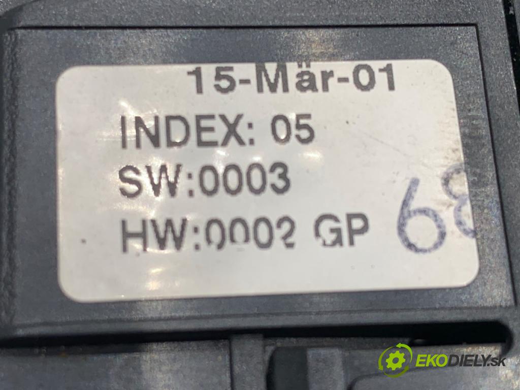 VW PASSAT B5 FL sedan 2001 96 kW 1.9 TDI 4motion 1896 Panel ovládania kúrenia  (Prepínacie páčky pod volantom)