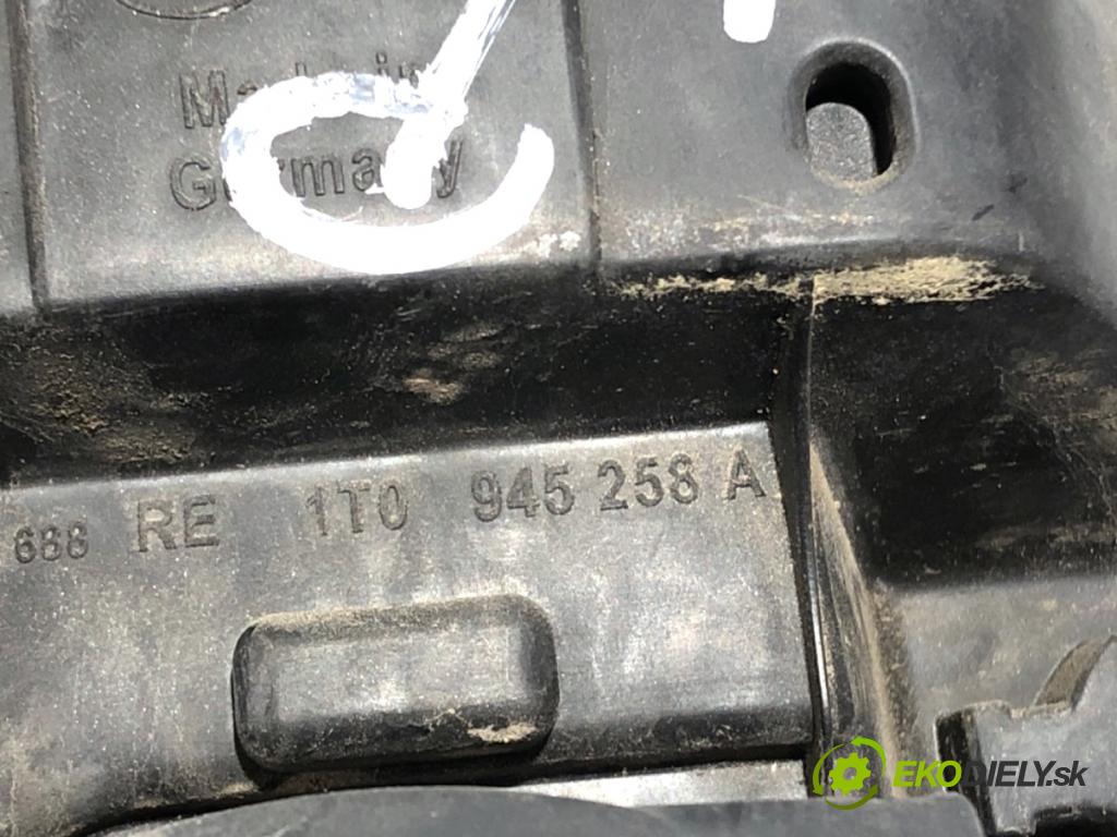 VW TOURAN nadwozie wielkoprzestrzenne (MPV) 2004 74 kW 1.9 TDI 1896 vložka svetla pravý zadní část 1T0945258A