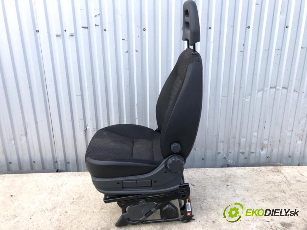 CITROEN JUMPER II Platforma / podwozie 2018 120 kW 2.0 BlueHDi 160 1997 sedadlo levý přední část