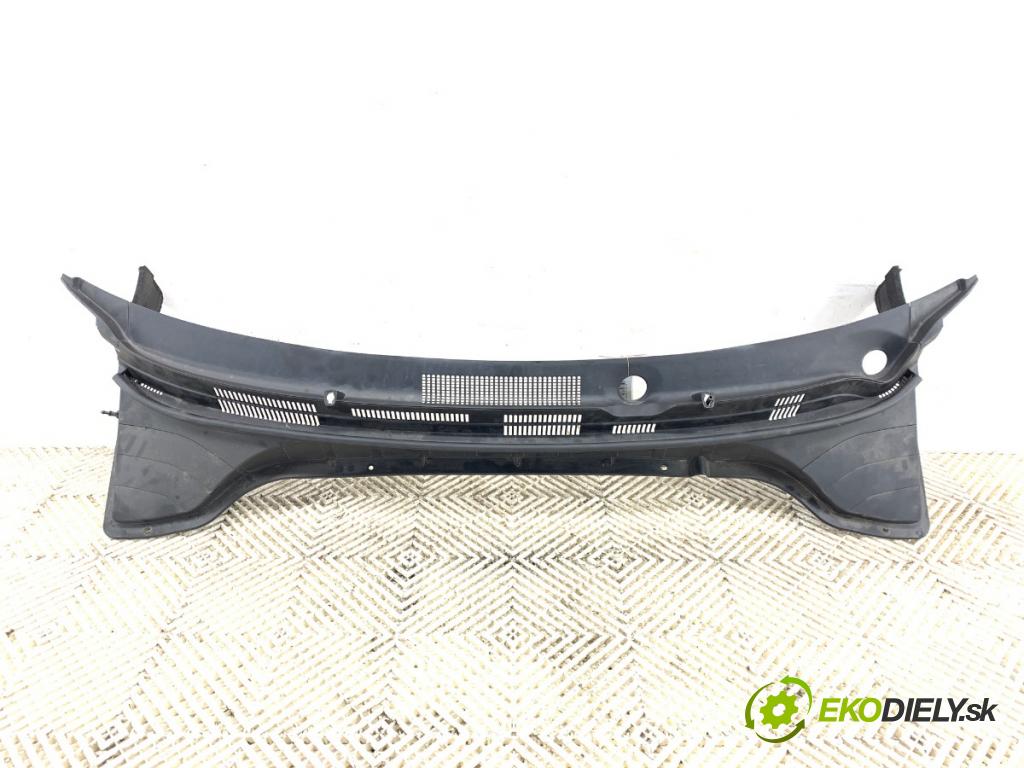 HYUNDAI KONA SUV 2022 146 kW 1.6 T-GDi 4WD 1598 Torpédo, plast pod čelné okno  (Torpédo (plast pod čelným sklom))