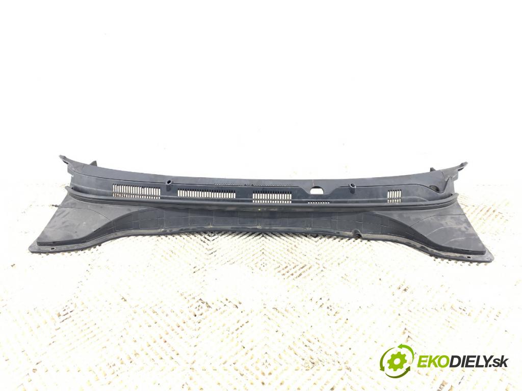 HYUNDAI KONA SUV 2022 146 kW 1.6 T-GDi 4WD 1598 Torpédo, plast pod čelné okno  (Torpédo (plast pod čelným sklom))