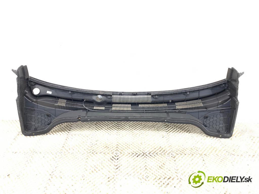 HYUNDAI KONA SUV 2022 146 kW 1.6 T-GDi 4WD 1598 Torpédo, plast pod čelné okno  (Torpédo (plast pod čelným sklom))