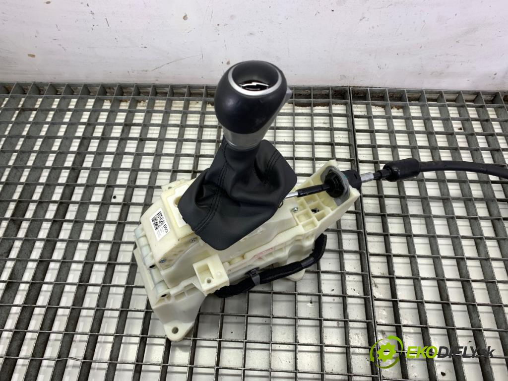 HYUNDAI KONA SUV 2022 146 kW 1.6 T-GDi 4WD 1598 Kulisa 46700-J9210 (Rýchlostná páka (kulisa))