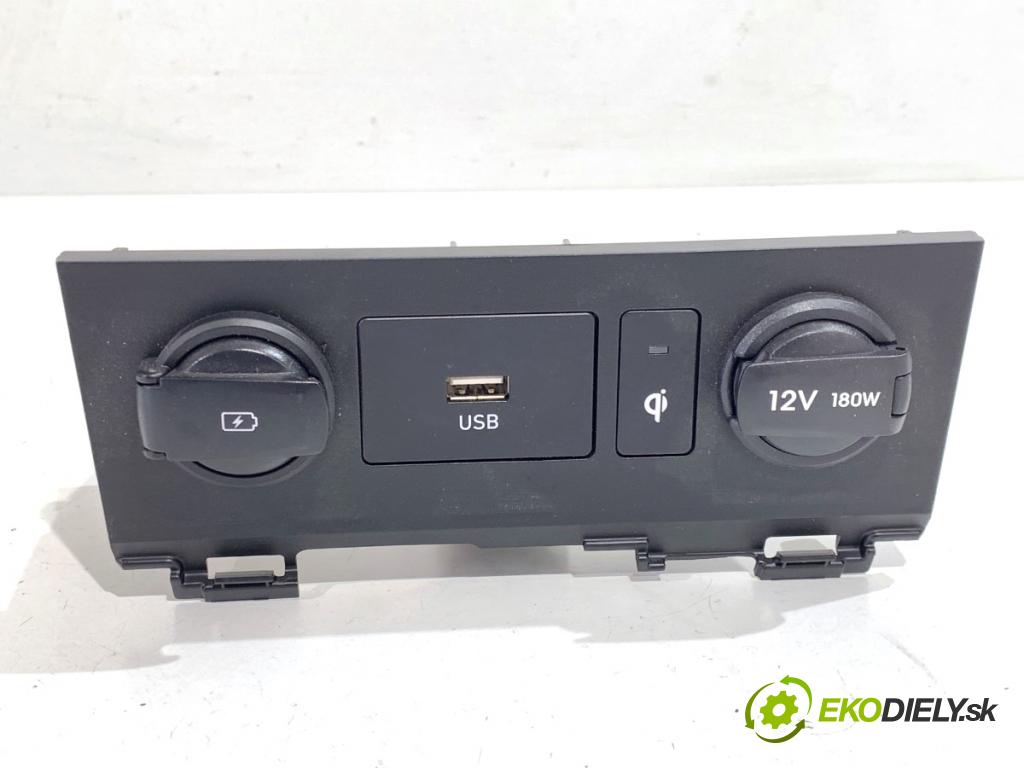 HYUNDAI KONA SUV 2022 146 kW 1.6 T-GDi 4WD 1598 HNÍZDO: USB 83675-J9AD0