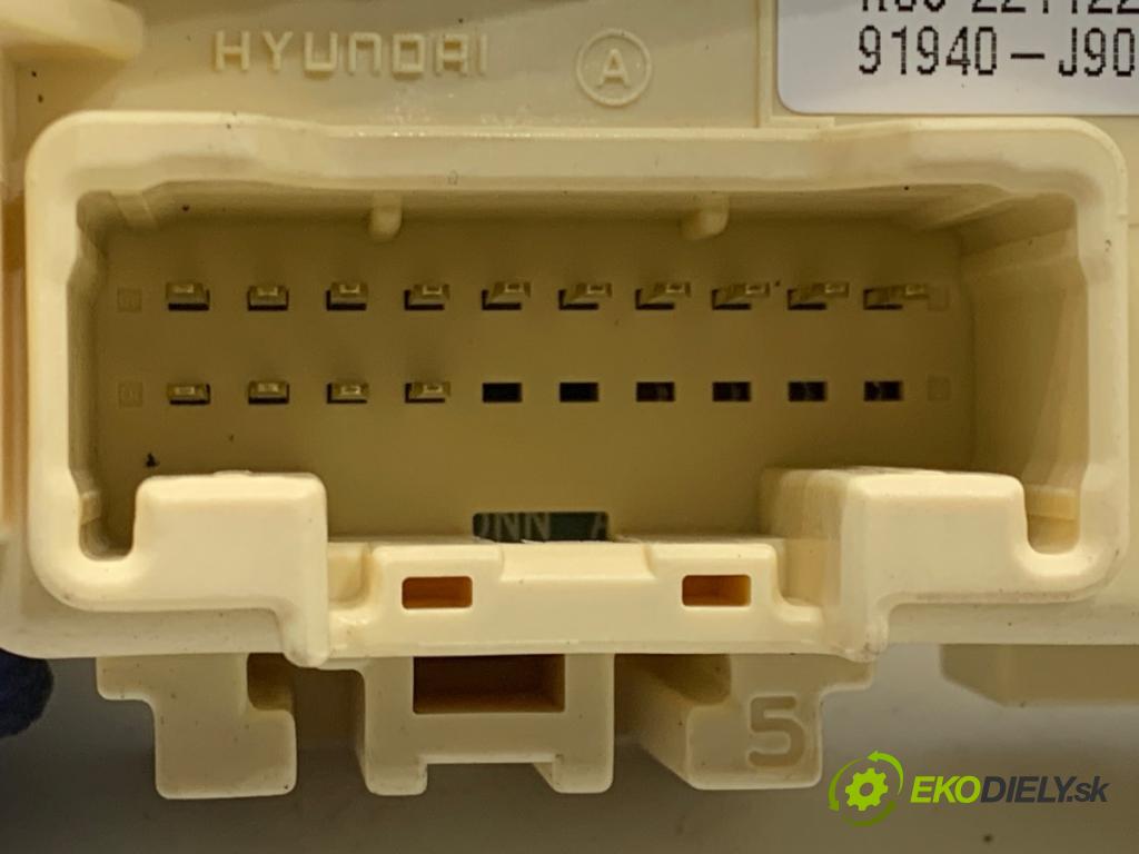 HYUNDAI KONA SUV 2022 146 kW 1.6 T-GDi 4WD 1598 skříňka poistková 91940-J9050 (Pojistková skříňka)