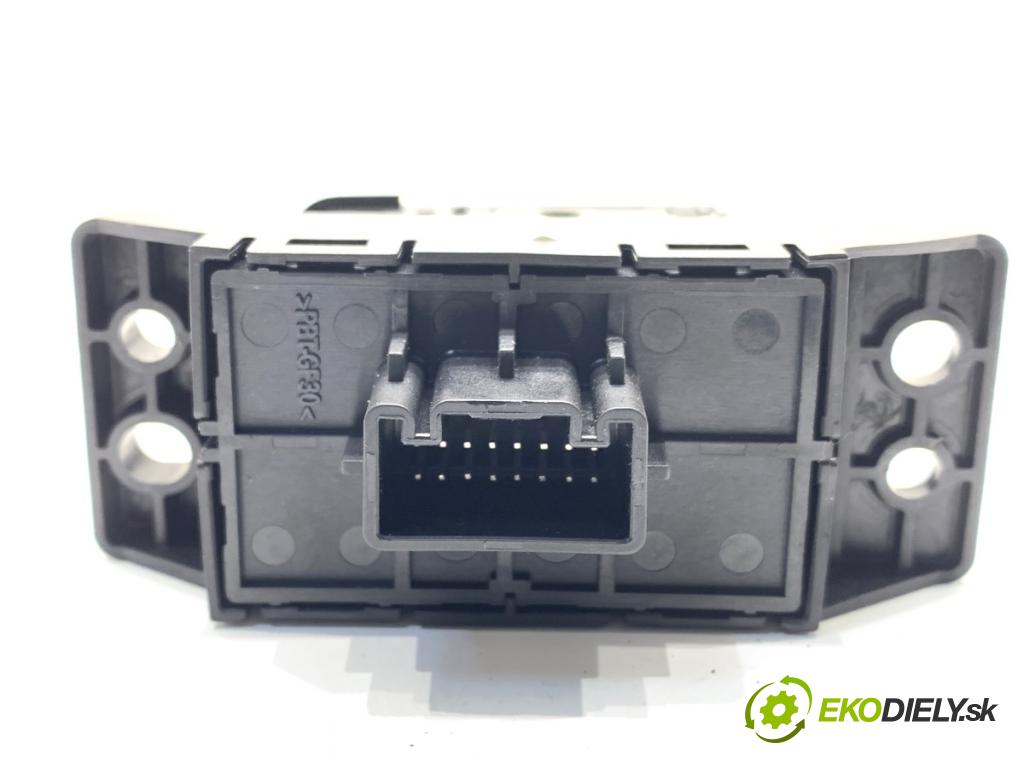 NISSAN QASHQAI J11 SUV 2018 85 kW 1.2 DIG-T 1197 Spínač brzdy ručnej brzdy 251756FR0A (Prepínacie páčky pod volantom)