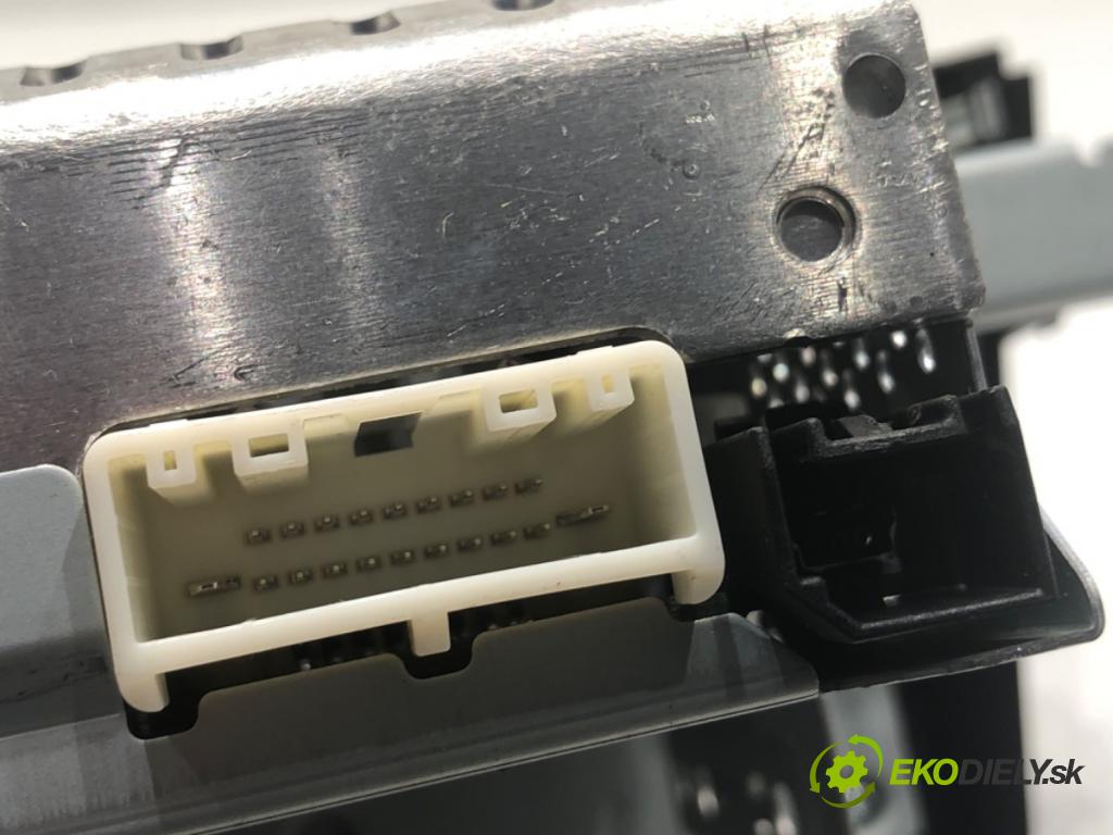 NISSAN QASHQAI J11 SUV 2018 85 kW 1.2 DIG-T 1197 RADIO 28185HV00A (Audio zariadenie)