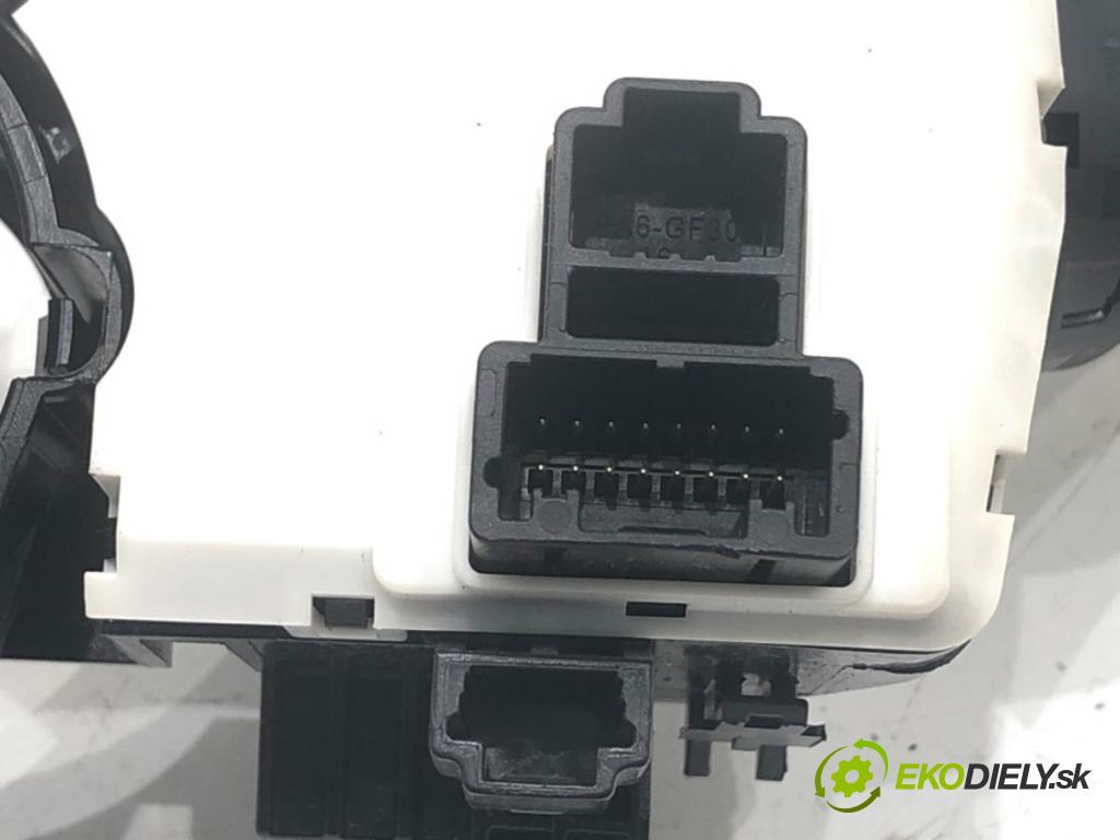 NISSAN QASHQAI J11 SUV 2018 85 kW 1.2 DIG-T 1197 Prepínač kombinovaný  (Prepínacie páčky pod volantom)