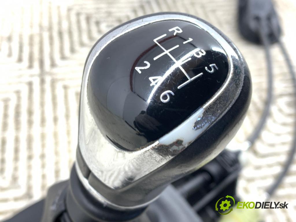 NISSAN QASHQAI J11 SUV 2018 85 kW 1.2 DIG-T 1197 Kulisa 341017283R (Rýchlostná páka (kulisa))