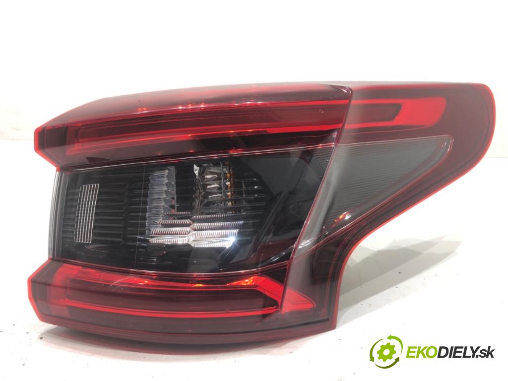 NISSAN QASHQAI J11 SUV 2018 85 kW 1.2 DIG-T 1197 světlo pravý zadní část 
