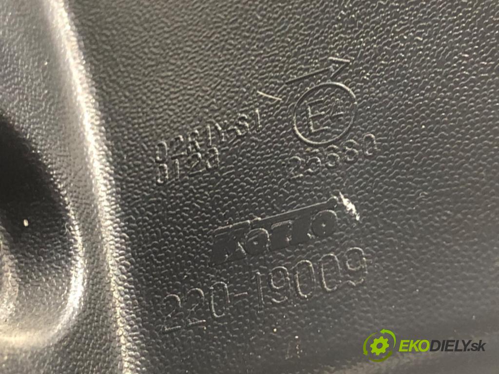 NISSAN QASHQAI J11 SUV 2018 85 kW 1.2 DIG-T 1197 světlo pravý zadní část