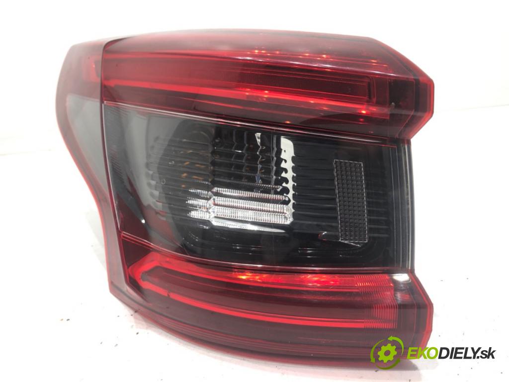 NISSAN QASHQAI J11 SUV 2018 85 kW 1.2 DIG-T 1197 světlo levý zadní část