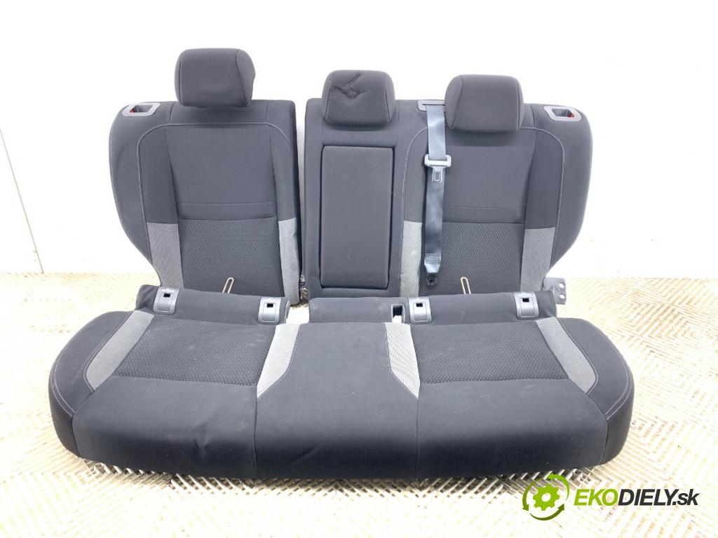 NISSAN QASHQAI J11 SUV 2018 85 kW 1.2 DIG-T 1197 sedadlo druhý VLÁDA: 