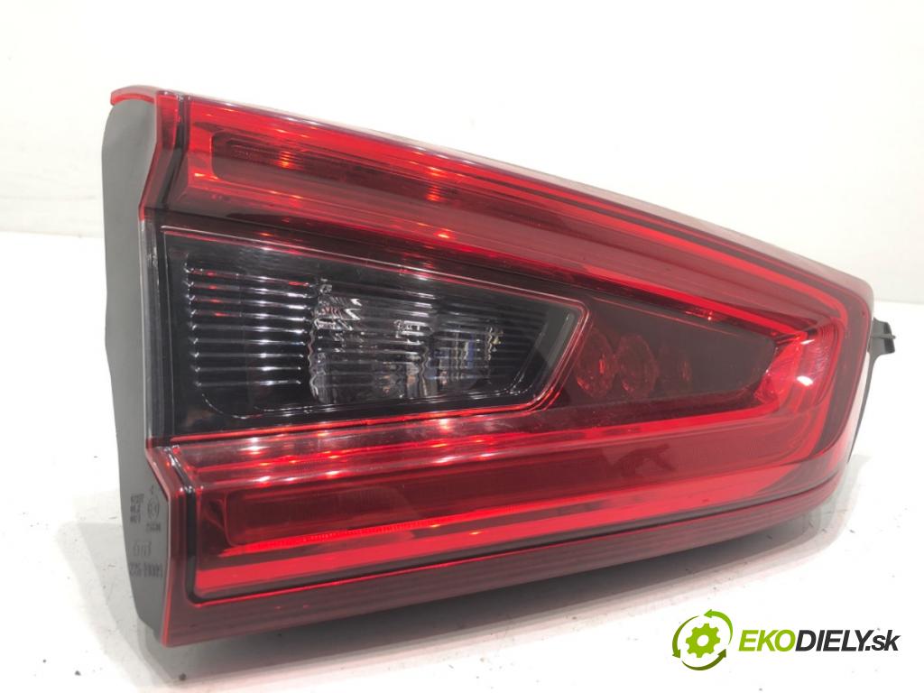 NISSAN QASHQAI J11 SUV 2018 85 kW 1.2 DIG-T 1197 světlo zadní část levá strana vnitřní 26555HV05A (Klika dveří ostatní)
