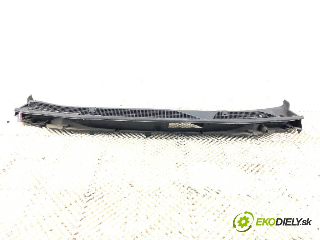 NISSAN QASHQAI J11 SUV 2018 85 kW 1.2 DIG-T 1197 Torpédo, plast pod čelné okno 668624EH1A (Torpédo (plast pod čelným sklom))