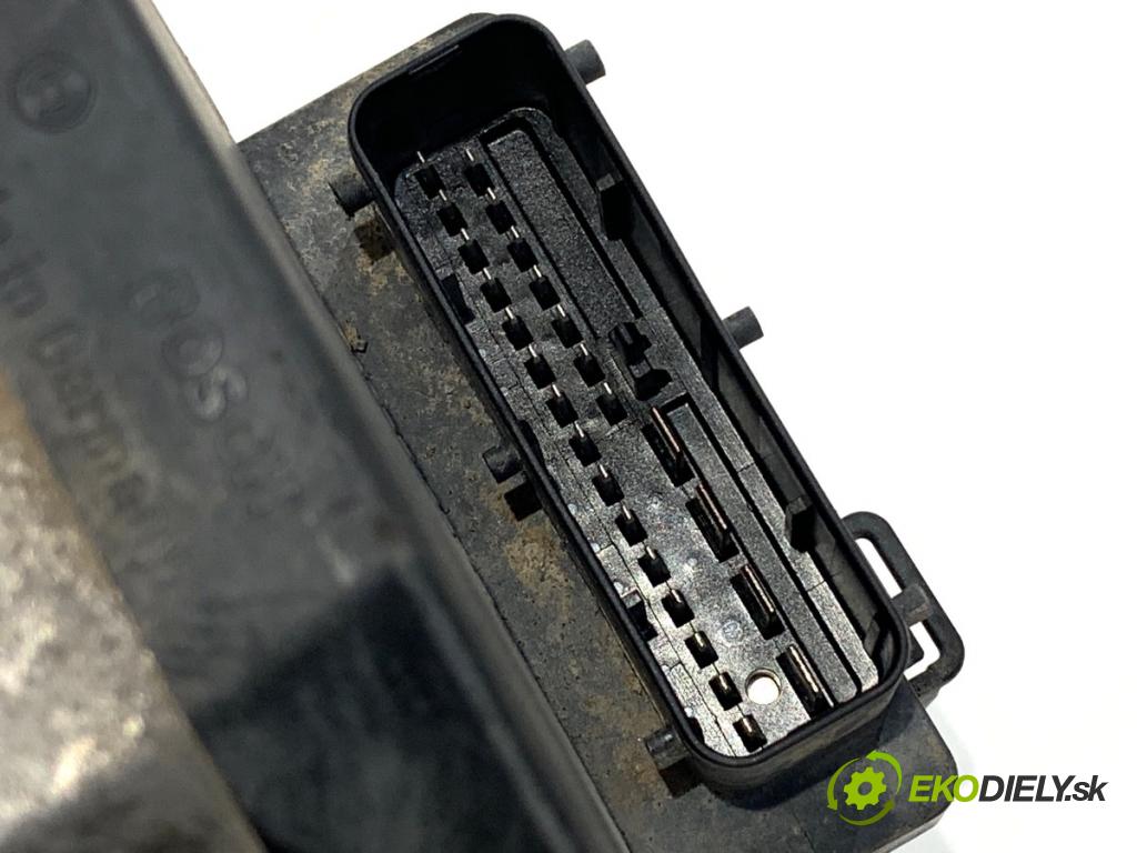 AUDI A6 C5 sedan 2001 110 kW 1.8 T quattro 1781 Pumpa ABS 8E0614111A (Pumpa ABS)