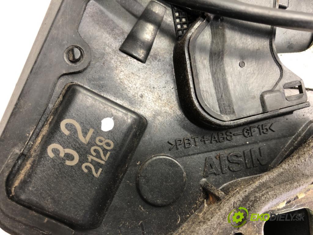 TOYOTA COROLLA E12 nadwozie wielkoprzestrzenne (MPV) 2002 66 kW 2.0 D-4D (CDE120_) 1995 zámok Dvere ľavy zad