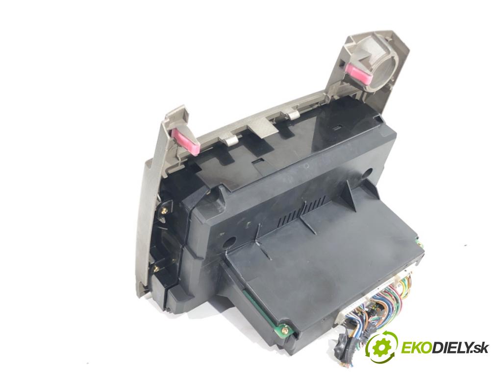 TOYOTA COROLLA E12 nadwozie wielkoprzestrzenne (MPV) 2002 66 kW 2.0 D-4D (CDE120_) 1995 Panel ovládania kúrenia  (Prepínacie páčky pod volantom)