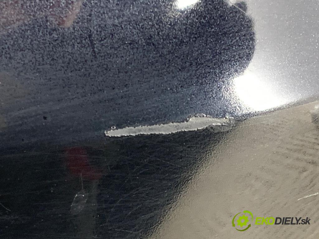 VW GOLF V Kombi 2009 90 kW 1.4 TSI 1390 Nárazník zad  (Kľučka dverí ostatné)