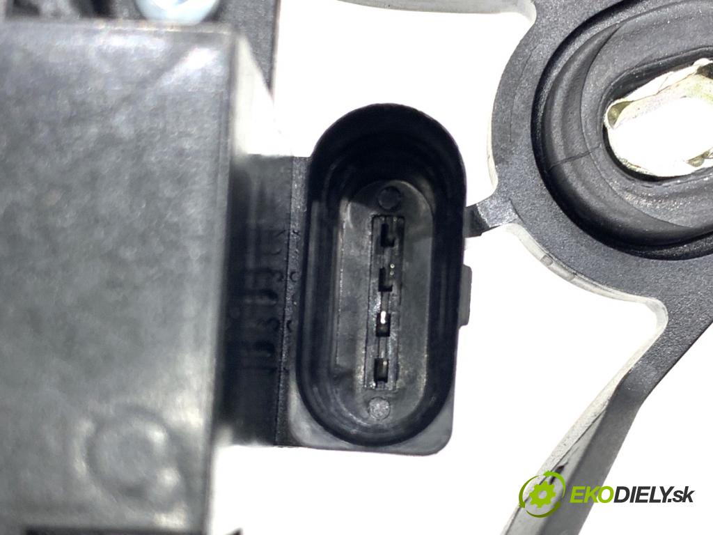 VW GOLF V Kombi 2009 90 kW 1.4 TSI 1390 motor stěračů zadní část 1K9955711A