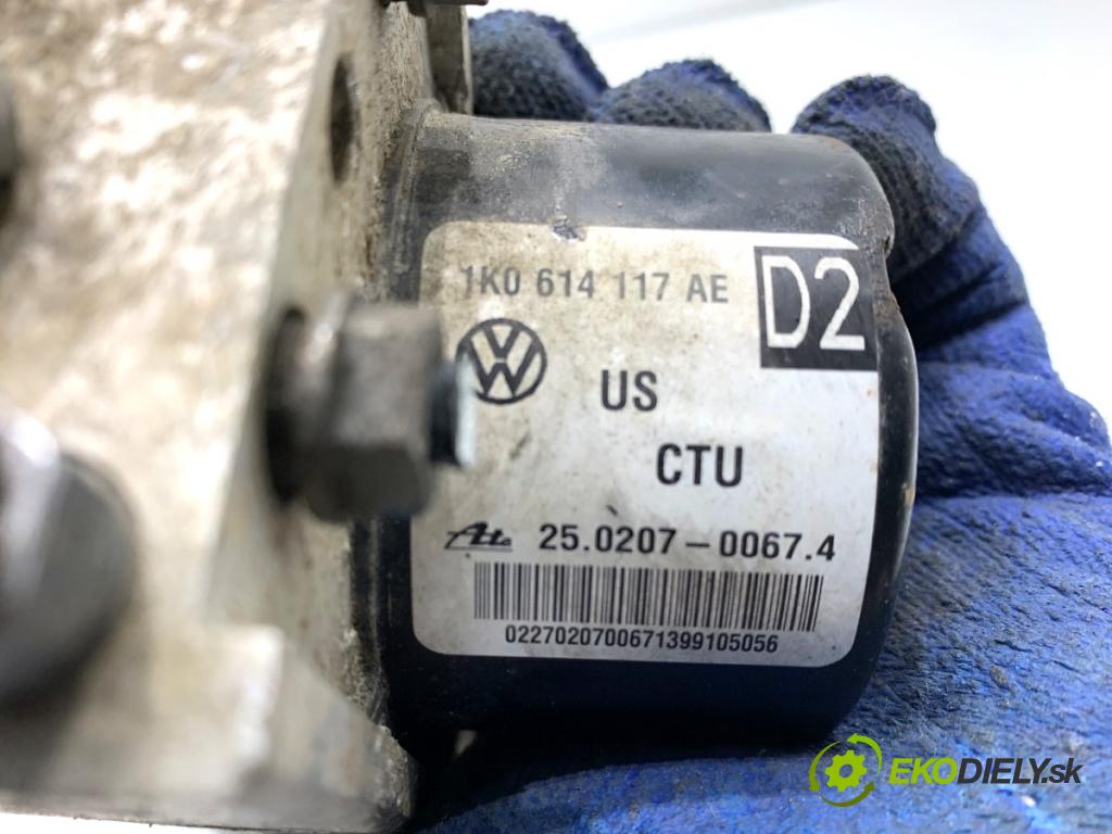 VW GOLF V Kombi 2009 90 kW 1.4 TSI 1390 Pumpa ABS 1K0614117AE (Pumpa ABS)
