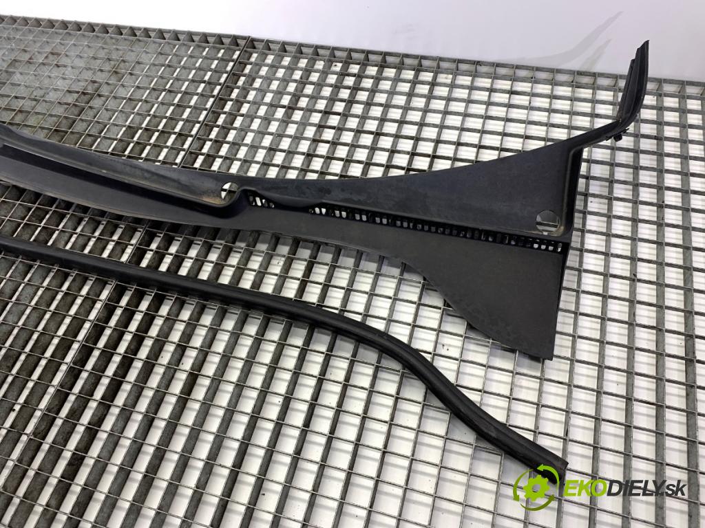 VW GOLF V Kombi 2009 90 kW 1.4 TSI 1390 Torpédo, plast pod čelné okno 1K5819415A (Torpédo (plast pod čelným sklom))