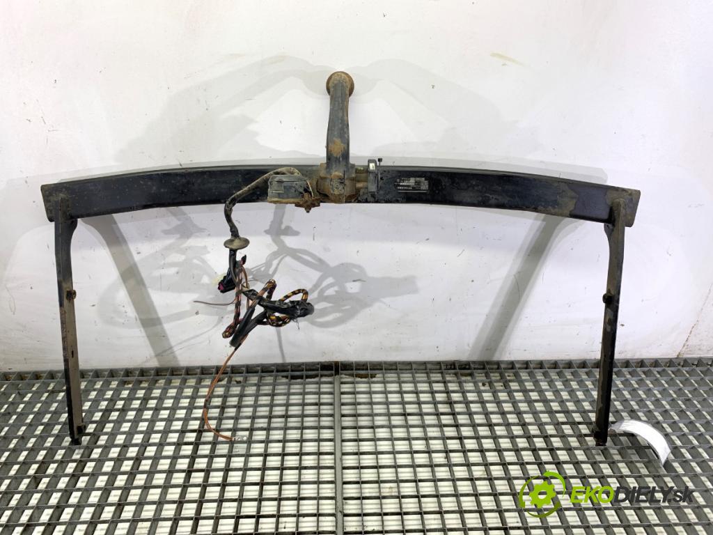 VW GOLF V Kombi 2009 90 kW 1.4 TSI 1390 Hák tažné zařízení 321628 (Tažné zařízení)