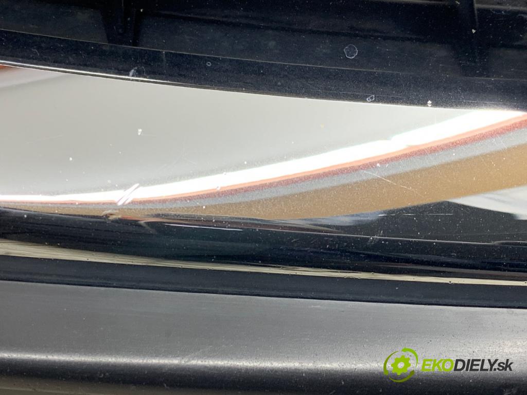 VW GOLF V Kombi 2009 90 kW 1.4 TSI 1390 mřížka maska 1K5853653C (Přední mřížka (maska chladiče))