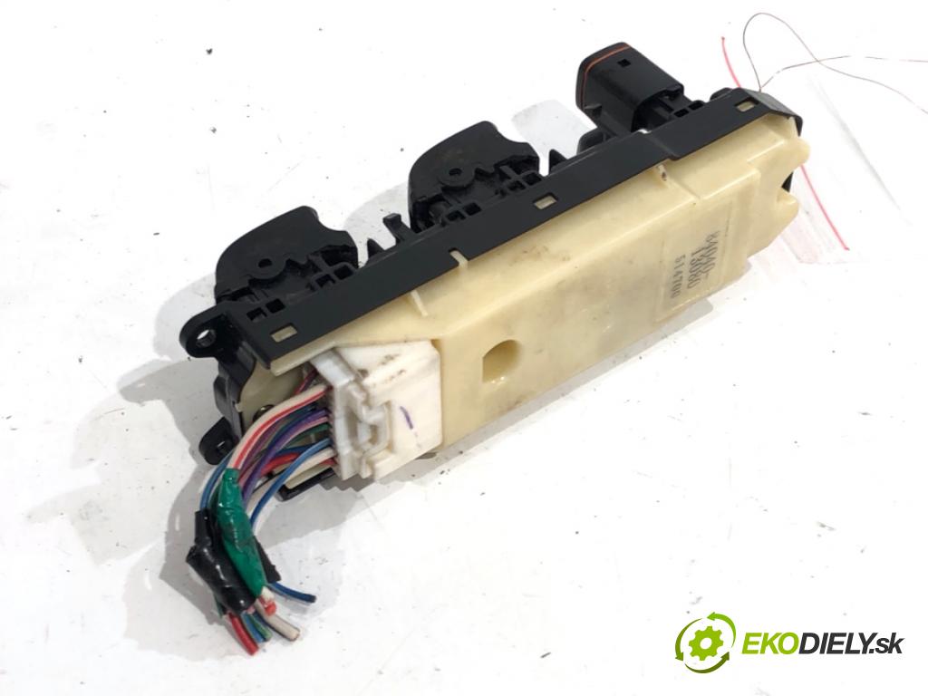 TOYOTA COROLLA E12 nadwozie wielkoprzestrzenne (MPV) 2002 66 kW 2.0 D-4D (CDE120_) 1995 Prepínač okien 84040-13080 (Prepínacie páčky pod volantom)