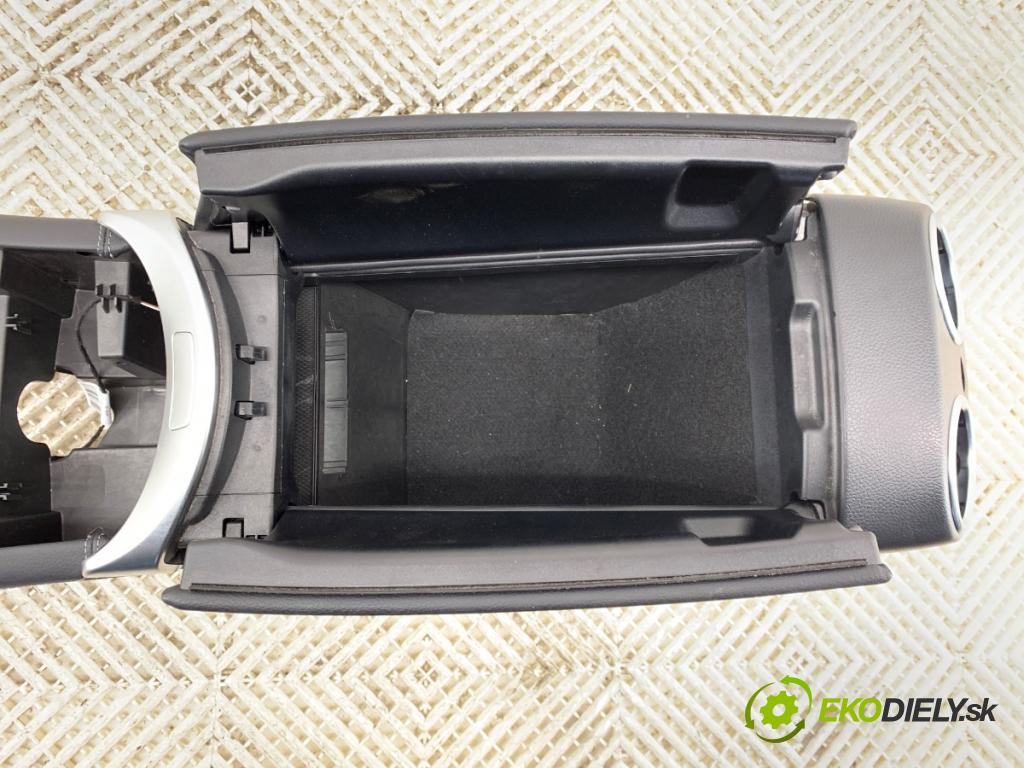 MERCEDES-BENZ GLC SUV 2020 143 kW 220 d 4-matic (253.915) 1950 Lakťová opierka  (Lakťová opierka)